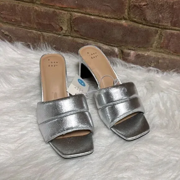 a new day Silver Lilah Puffy Slide Heels Women’s Shoe Open Toe Block Heel - Picture 2 of 8